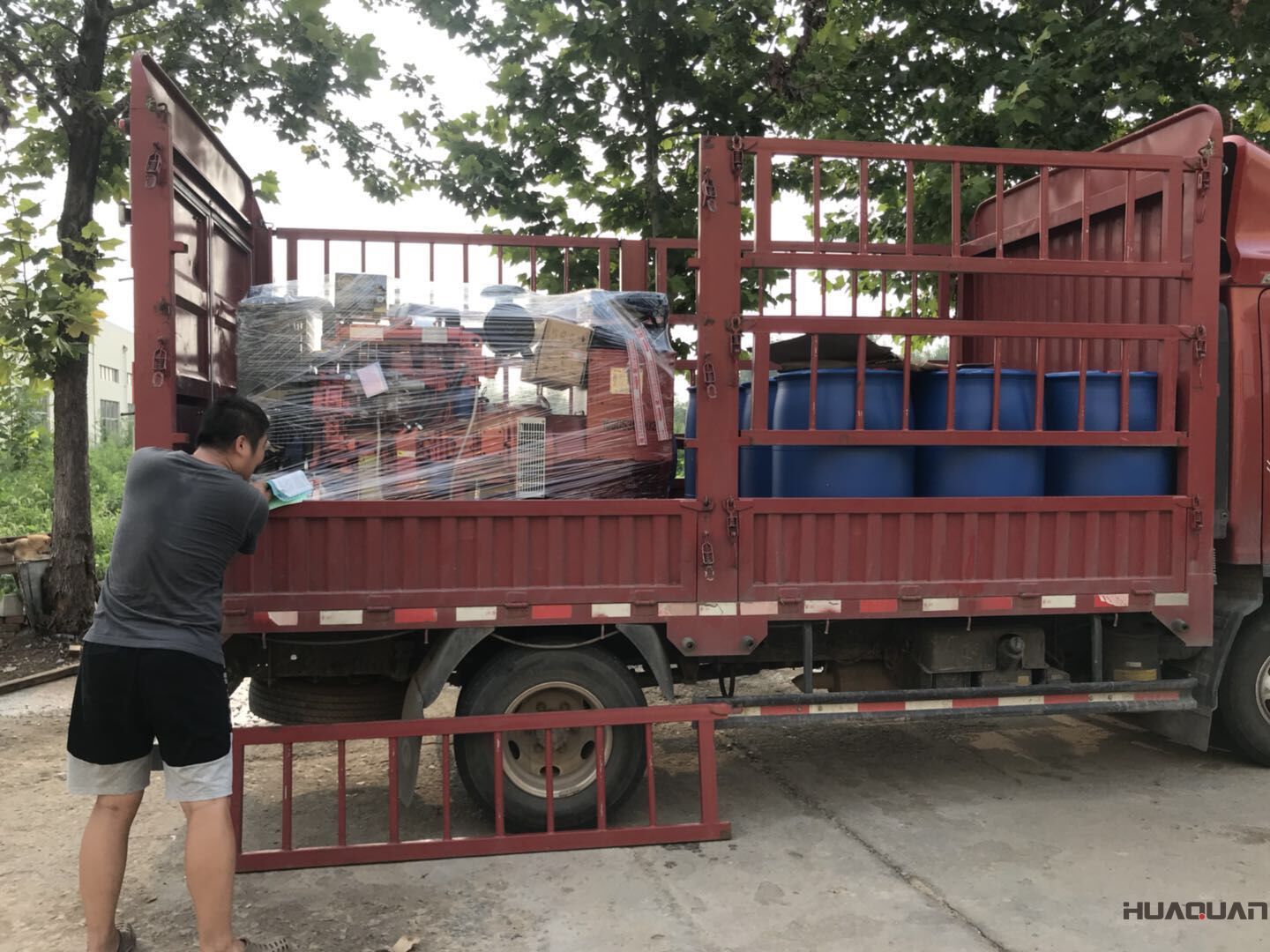 一臺20kw標配柴油發電機組于8月24日成功發往陜西省