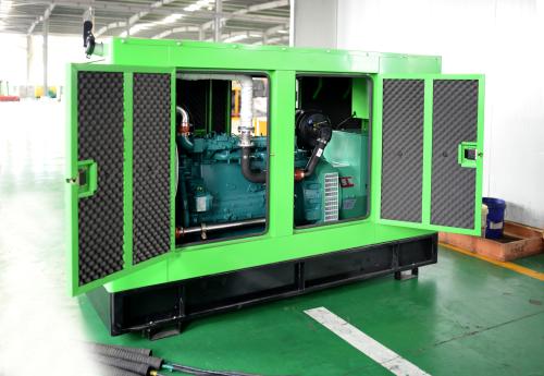 2月25日，天津李先生從華全動力采購的120kw標配柴油發電機組成功發往目的地