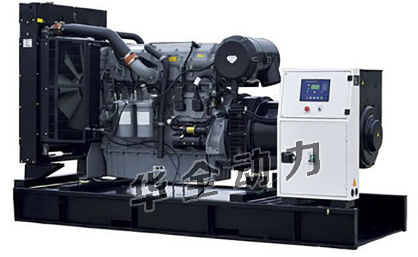 3月26日，馬先生訂購的含棚移動拖車發電機組從華全動力發往山東省