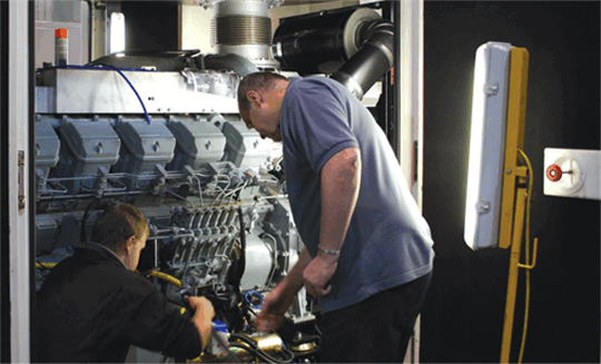 華全專業(yè)維修師傅：當(dāng)發(fā)電機(jī)組發(fā)生故障時(shí) 沒有一個(gè)零件是無(wú)辜的